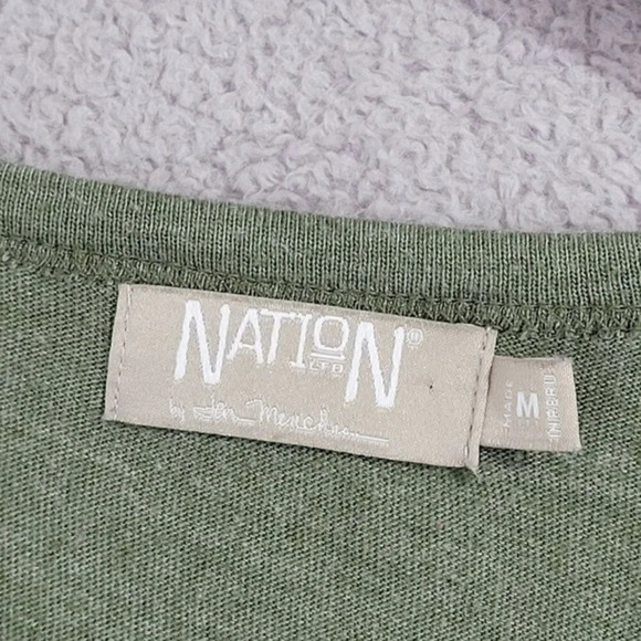 Nation Ltd Green Long Sleeve Top Size M Crew neck Pullover Cutout Shoulder  27CT - Picture 4 of 8